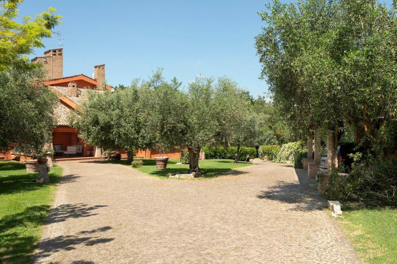 Villa In Via Della Marcigliana Casale Torre San Giovanni Exterior foto